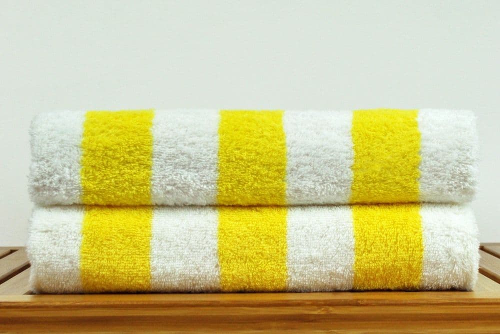 hotel-stripe-pool-towel